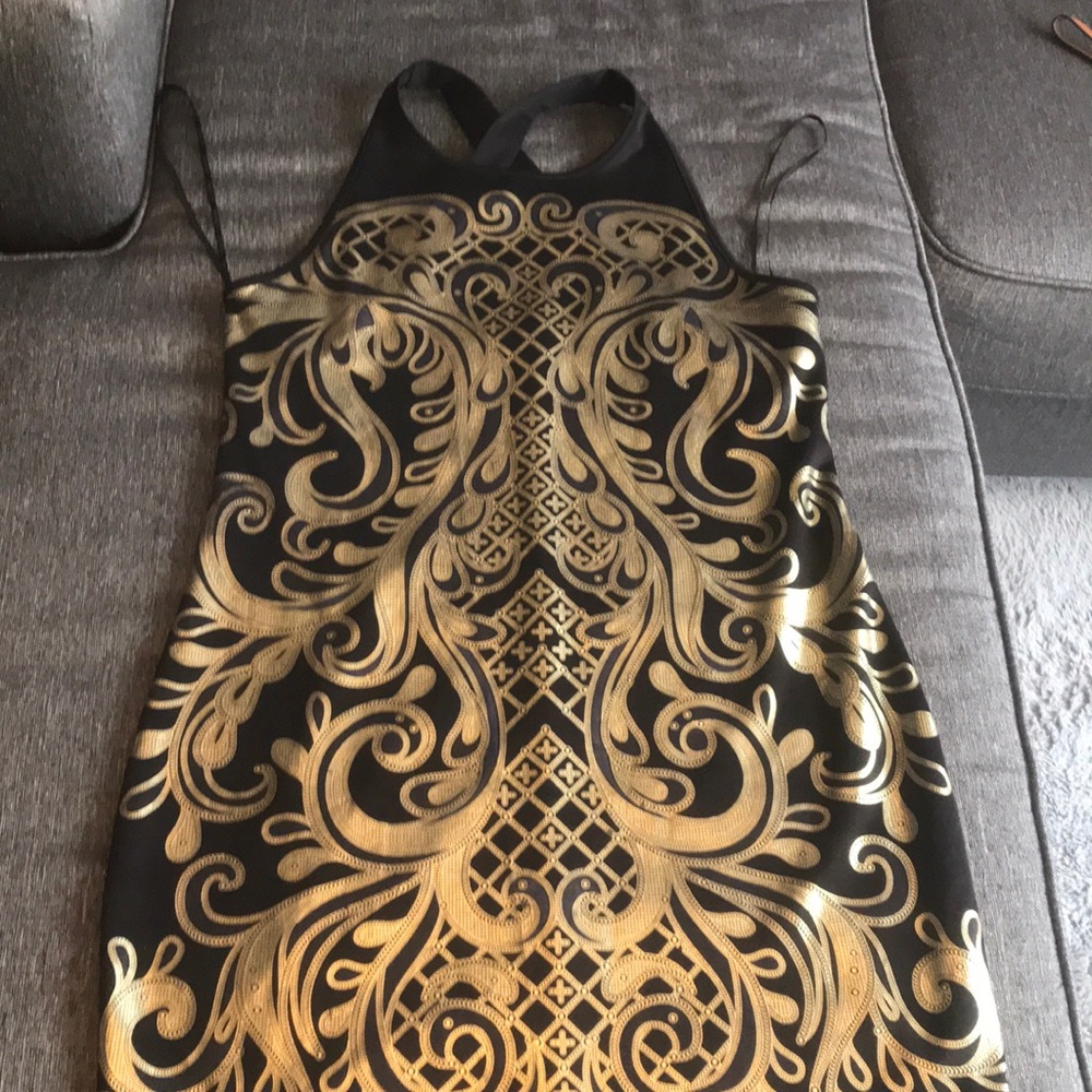 Black and gold bodycon dress